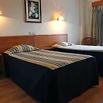 Hotel Ponta Delgada מלון Ponta Delgada