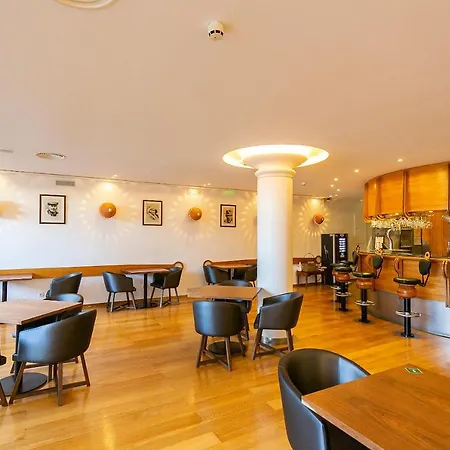 Hotel Ponta Delgada Otel 3*