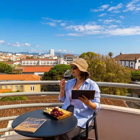 Hotel Ponta Delgada 3*