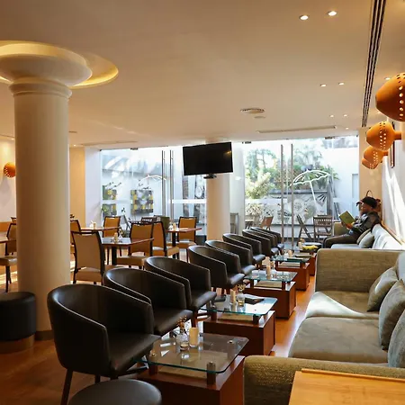 Hotel Ponta Delgada Otel
