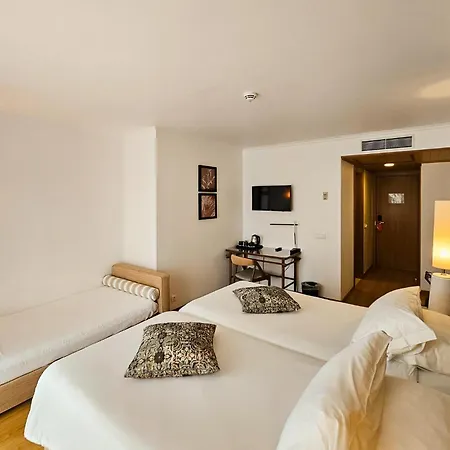 Hotel Ponta Delgada Otel 3*