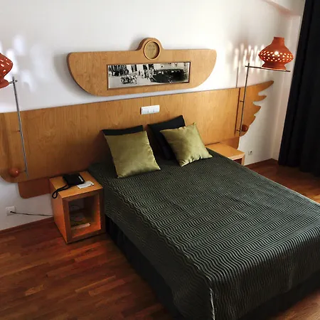 Hotel Ponta Delgada Otel 3*
