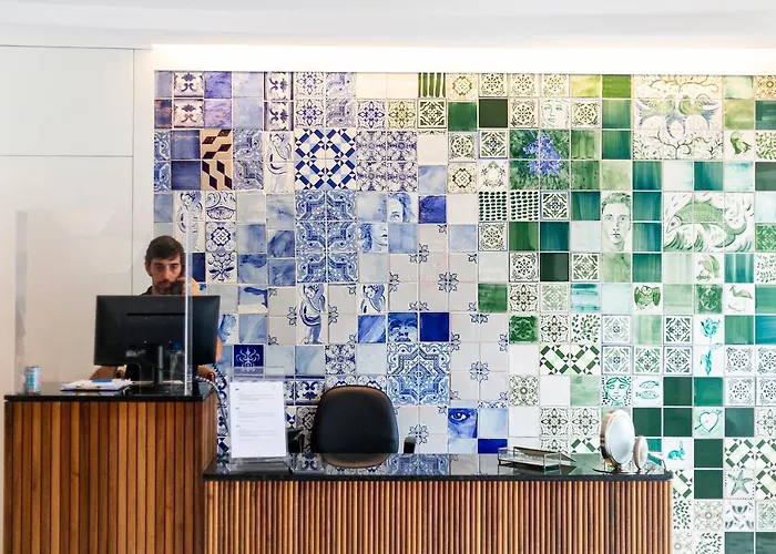 Отель Hotel Ponta Delgada 3*