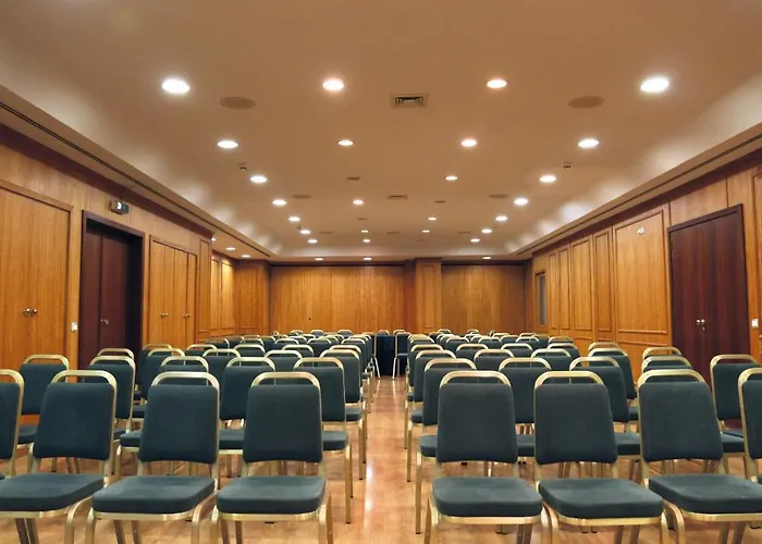 Hotel Ponta Delgada Понта-Делгада