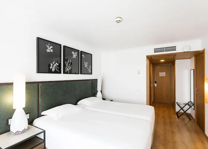 Hotel Ponta Delgada 3* Понта-Делгада