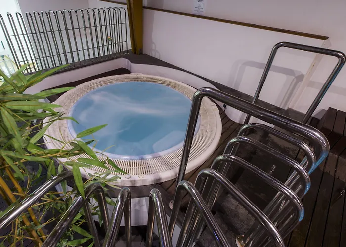 Отель Hotel Ponta Delgada