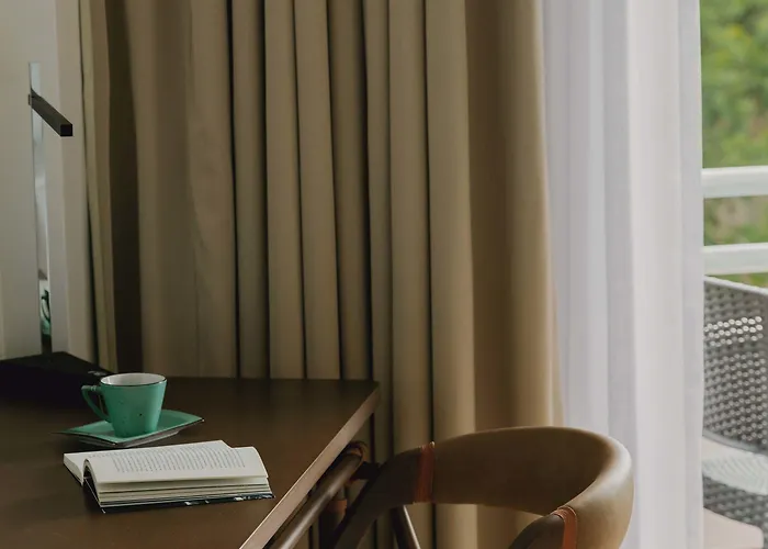 Отель Hotel Ponta Delgada 3*