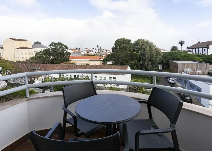 Hotel Ponta Delgada 3*