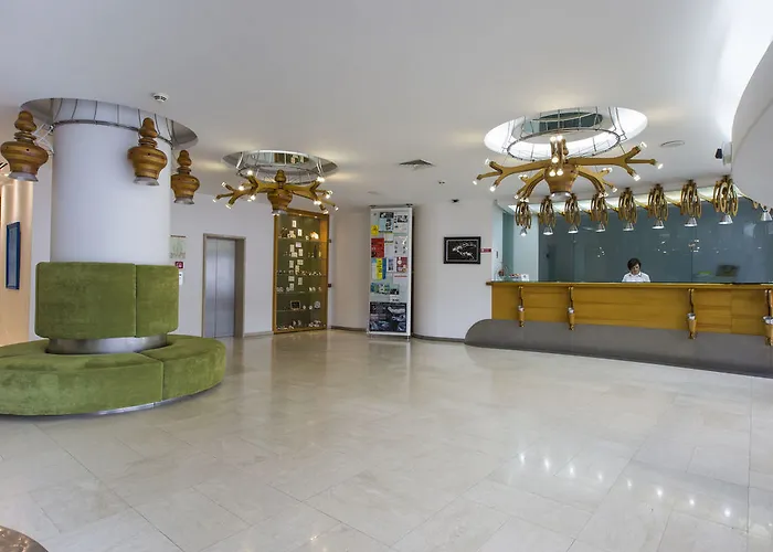 Отель Hotel Ponta Delgada Понта-Делгада