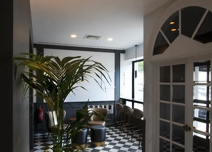 Отель Hotel Ponta Delgada 3*