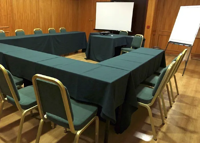 Hotel Ponta Delgada Понта-Делгада